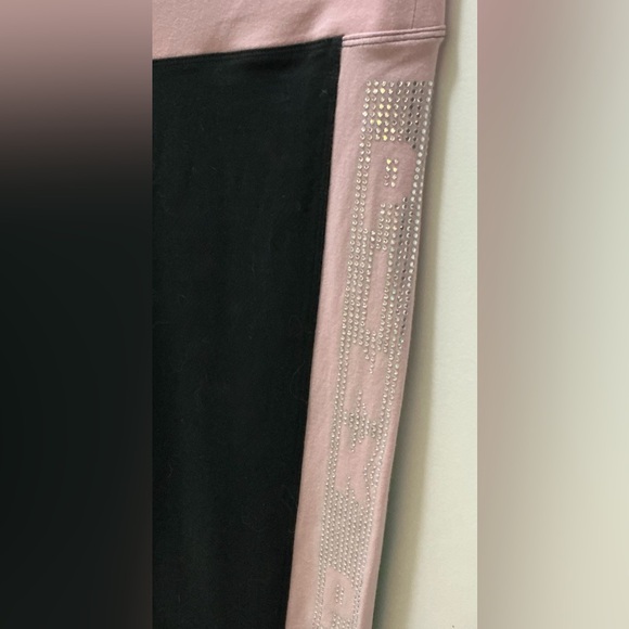 Pink VS Bling Graphic T-Shirt, Bra 
Top & Leggings - Picture 8 of 9